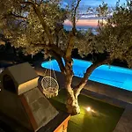 Ambelos Village Seaview And Pool 新马尔马拉斯